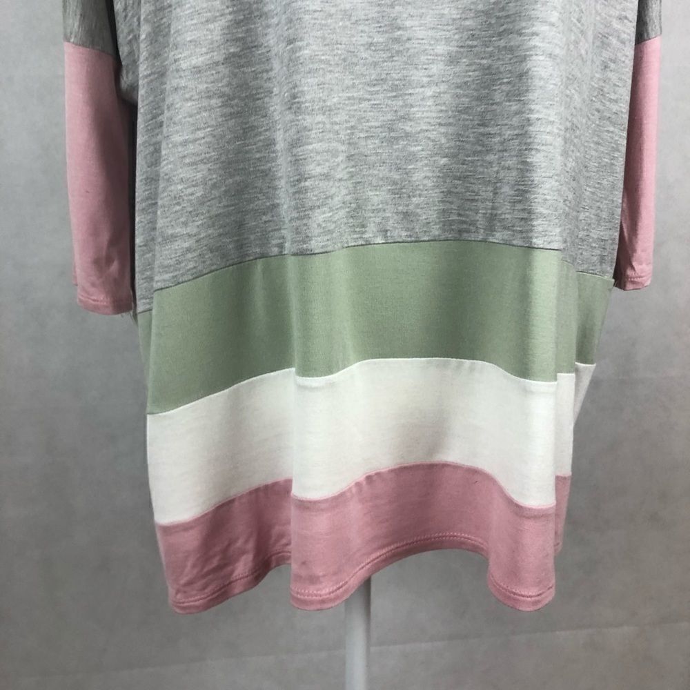 Twenty Second Colorblock Gray Top - Picture 5 of 7